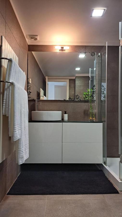 Отель Casa Da Praca Миранда-ду-Дору Экстерьер фото